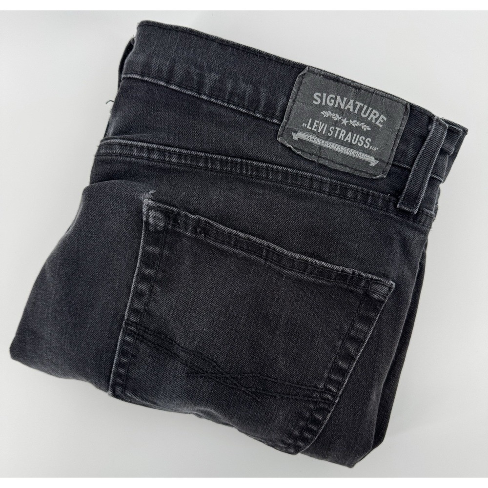 Levi's Size 36x32 Black Denim Jeans Skinny Fit Straight Leg Signature